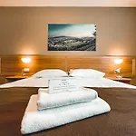 Bau ホテル マリボル