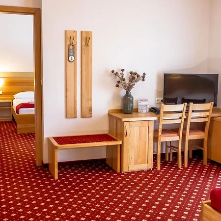 Bau 4* Μαριμπόρ