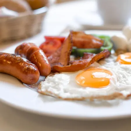 Bau Ξενοδοχείο Μαριμπόρ