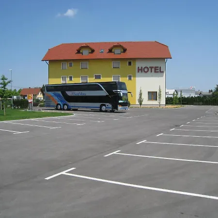 Bau Otel 4*
