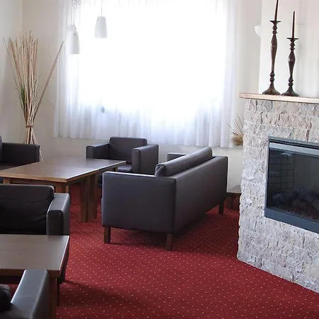 Bau 4* Μαριμπόρ